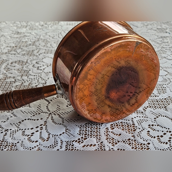 VINTAGE DE LA CUISINE 1 QT COPPER SAUCE PAN WITH WOODEN HANDLE COLLECTIBLE - Picture 5 of 8